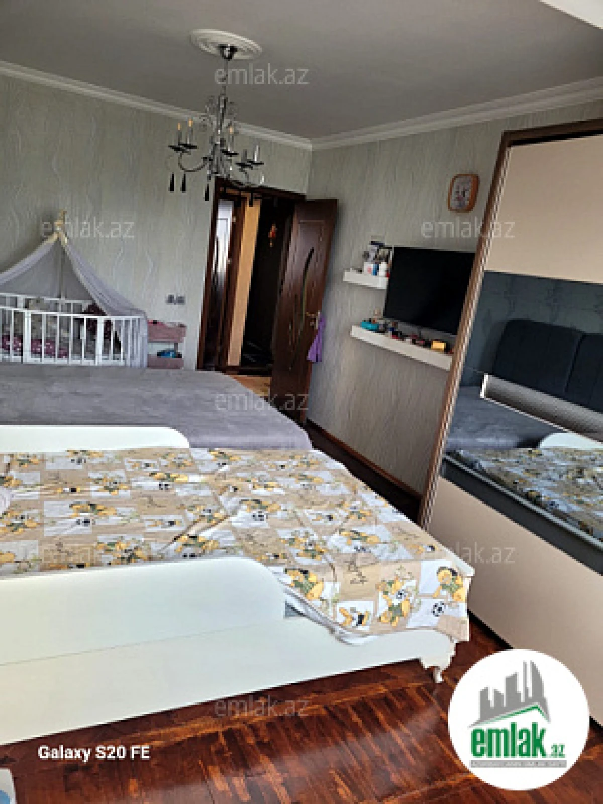 Satılır 6 otaqlı köhnə tikili 210 m²