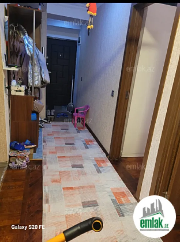 Satılır 6 otaqlı köhnə tikili 210 m²