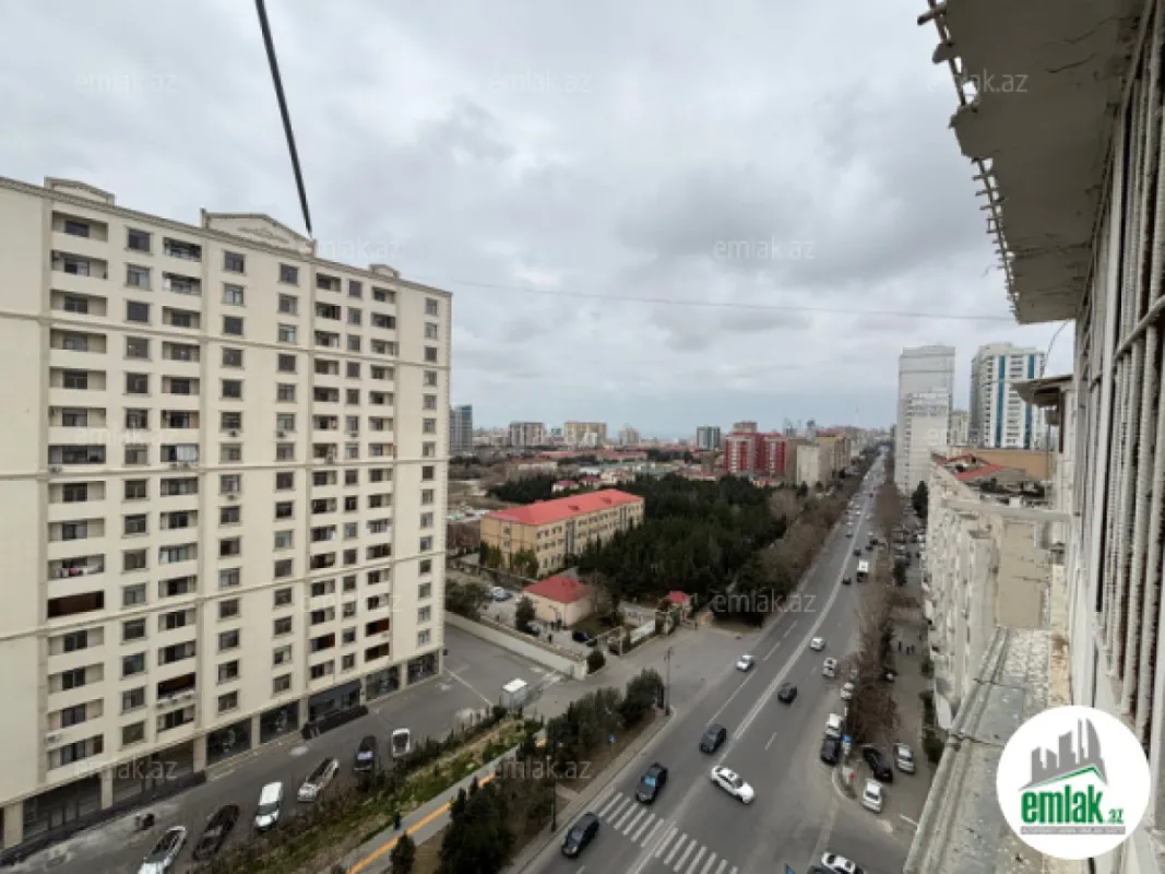 Satılır 6 otaqlı köhnə tikili 210 m²