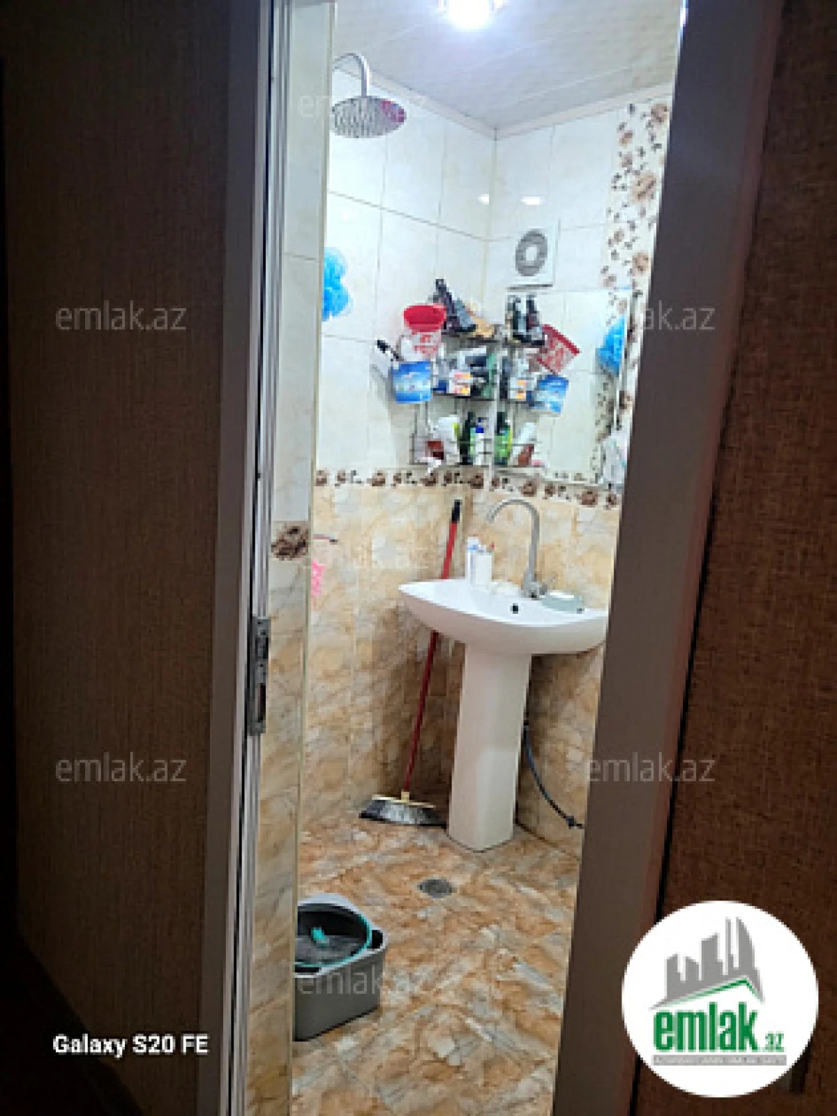 Satılır 6 otaqlı köhnə tikili 210 m²
