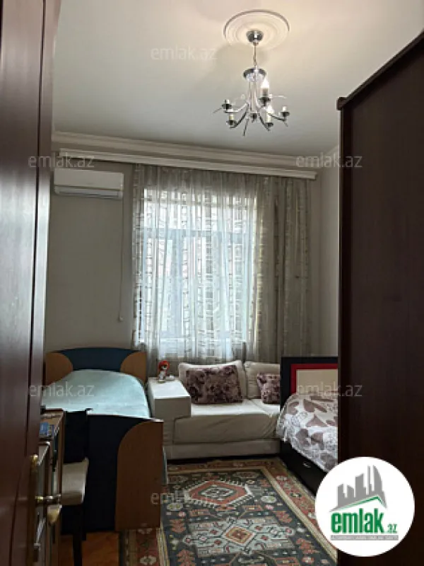 Satılır 3 otaqlı köhnə tikili 80 m²