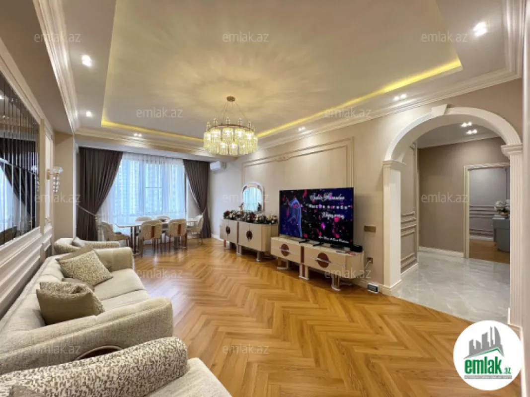 Satılır 3 otaqlı yeni tikili 130 m²