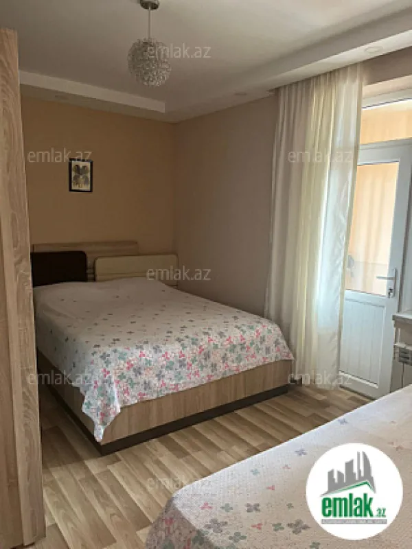 Satılır 2 otaqlı köhnə tikili 60 m²