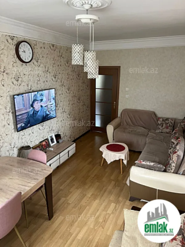 Satılır 2 otaqlı köhnə tikili 60 m²