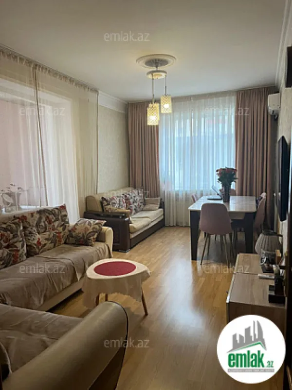 Satılır 2 otaqlı köhnə tikili 60 m²