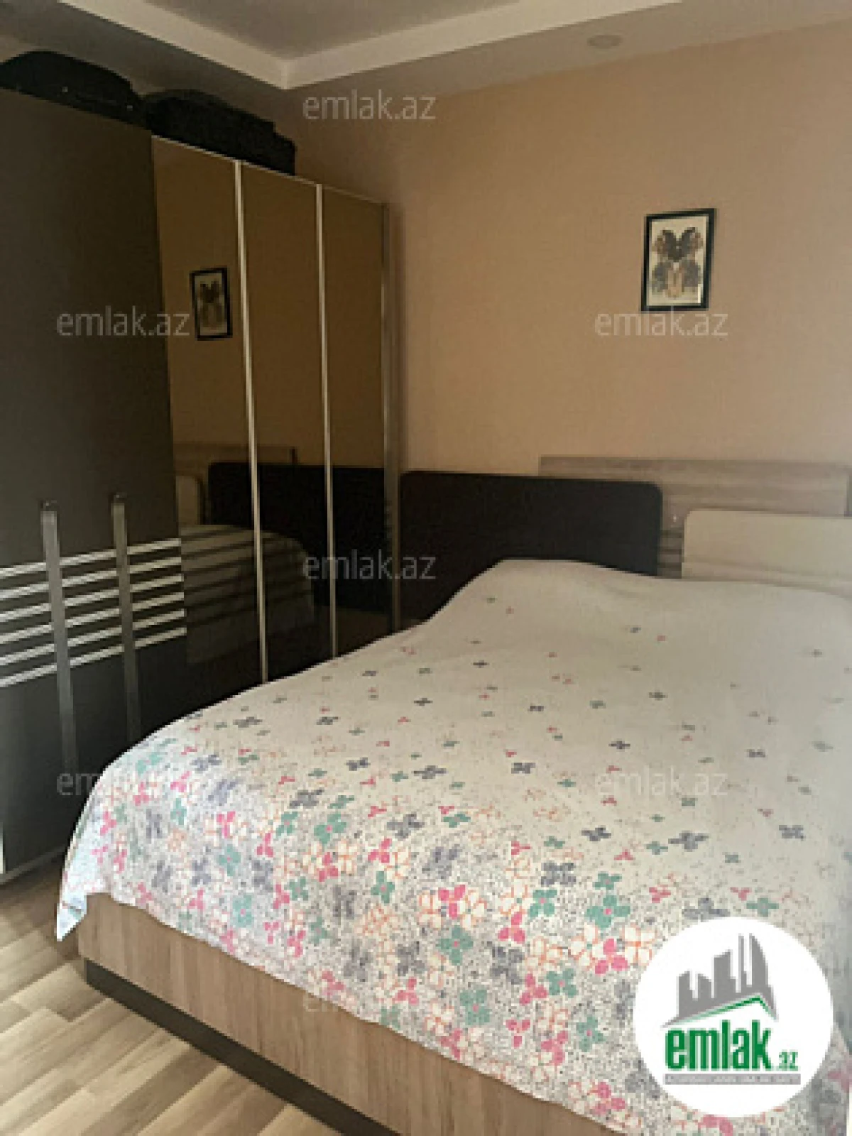 Satılır 2 otaqlı köhnə tikili 60 m²