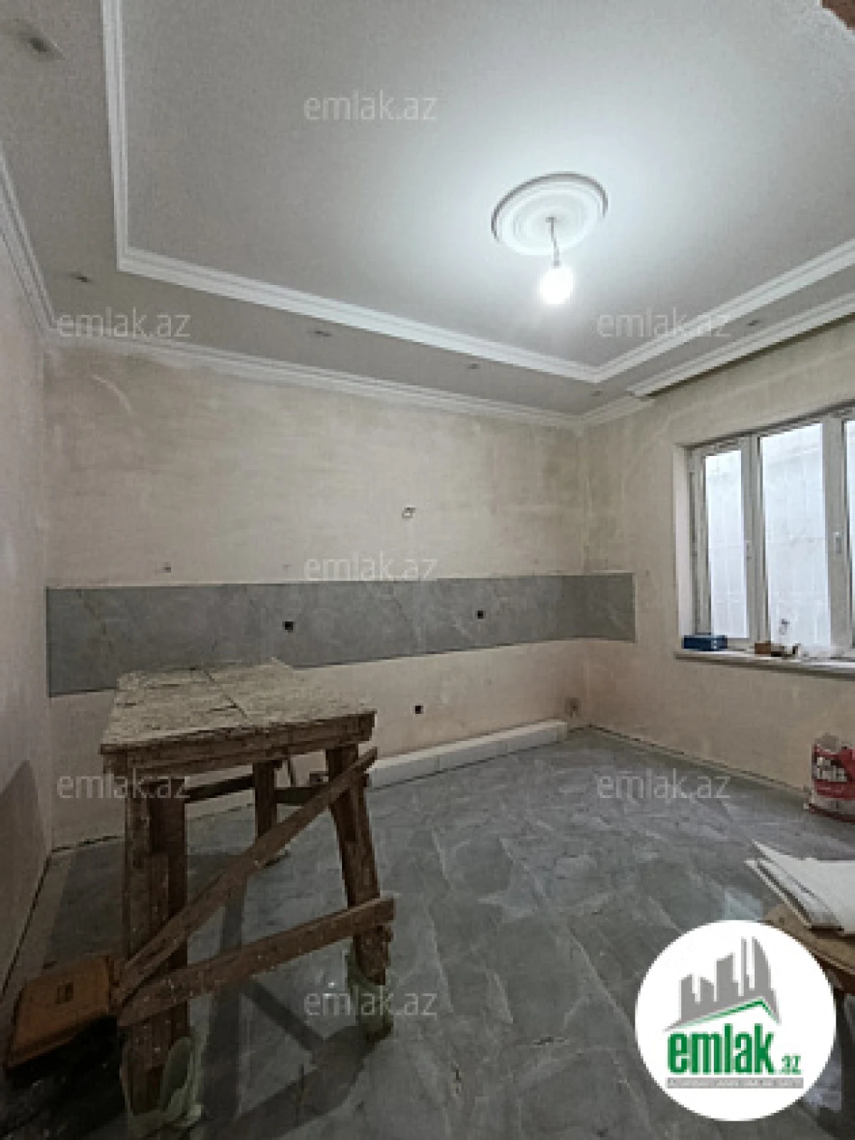 Satılır 4 otaqlı həyət evi 115 m²