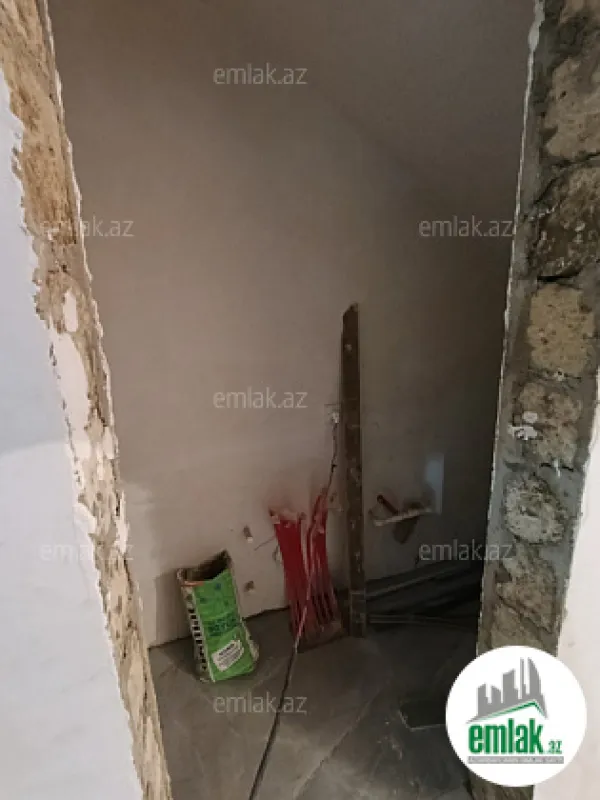 Satılır 4 otaqlı həyət evi 115 m²