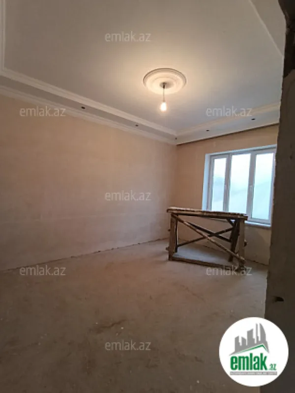 Satılır 4 otaqlı həyət evi 115 m²