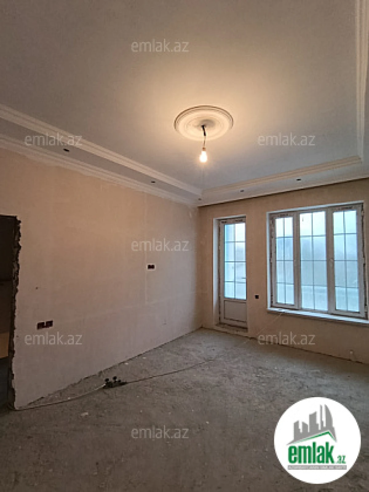 Satılır 4 otaqlı həyət evi 115 m²