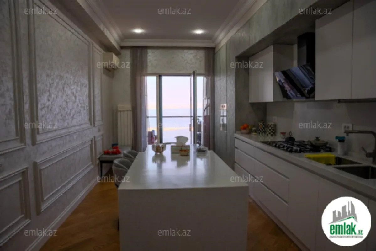 Satılır 5 otaqlı yeni tikili 228 m²