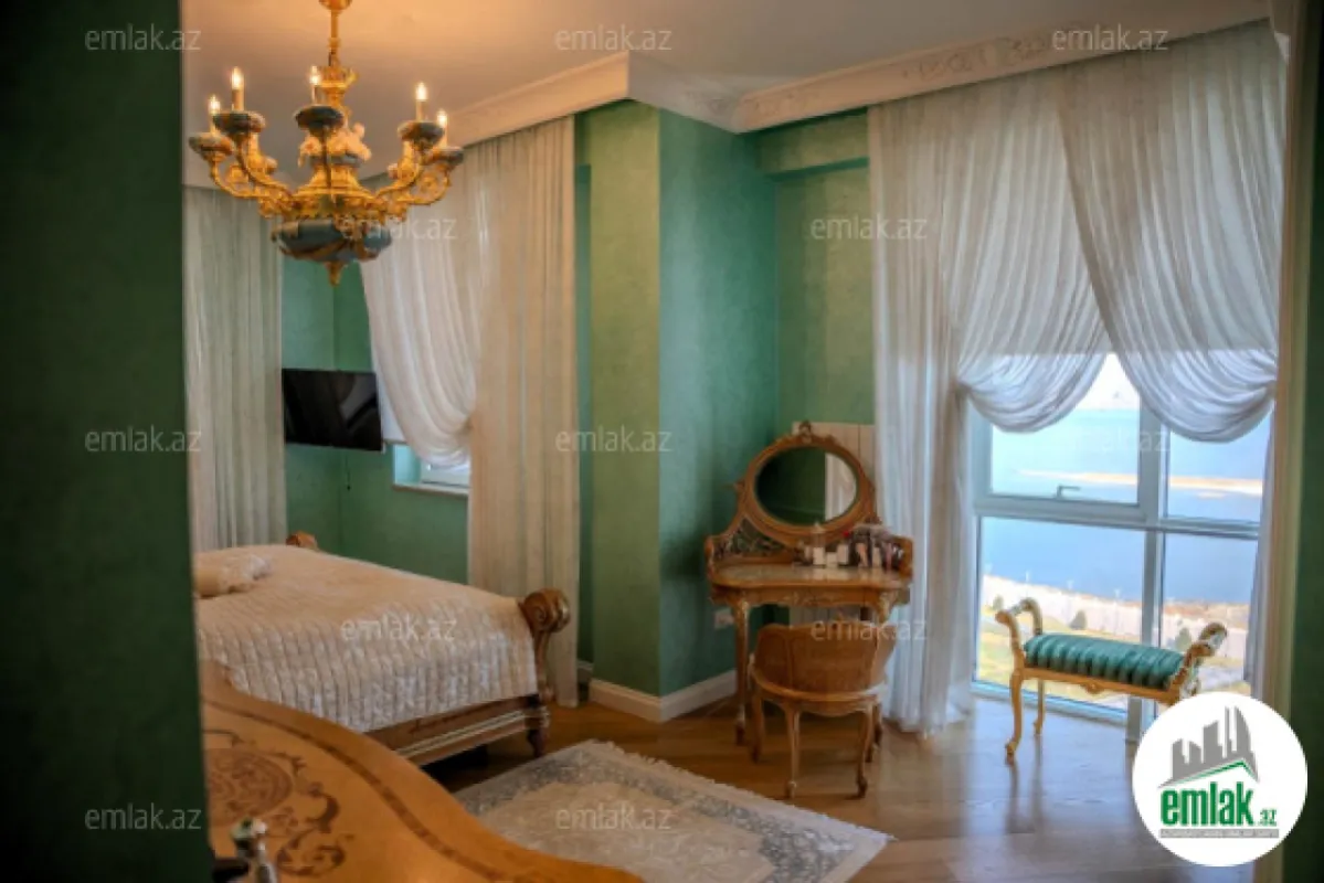 Satılır 5 otaqlı yeni tikili 228 m²