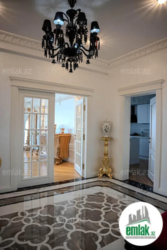 Satılır 5 otaqlı yeni tikili 228 m²