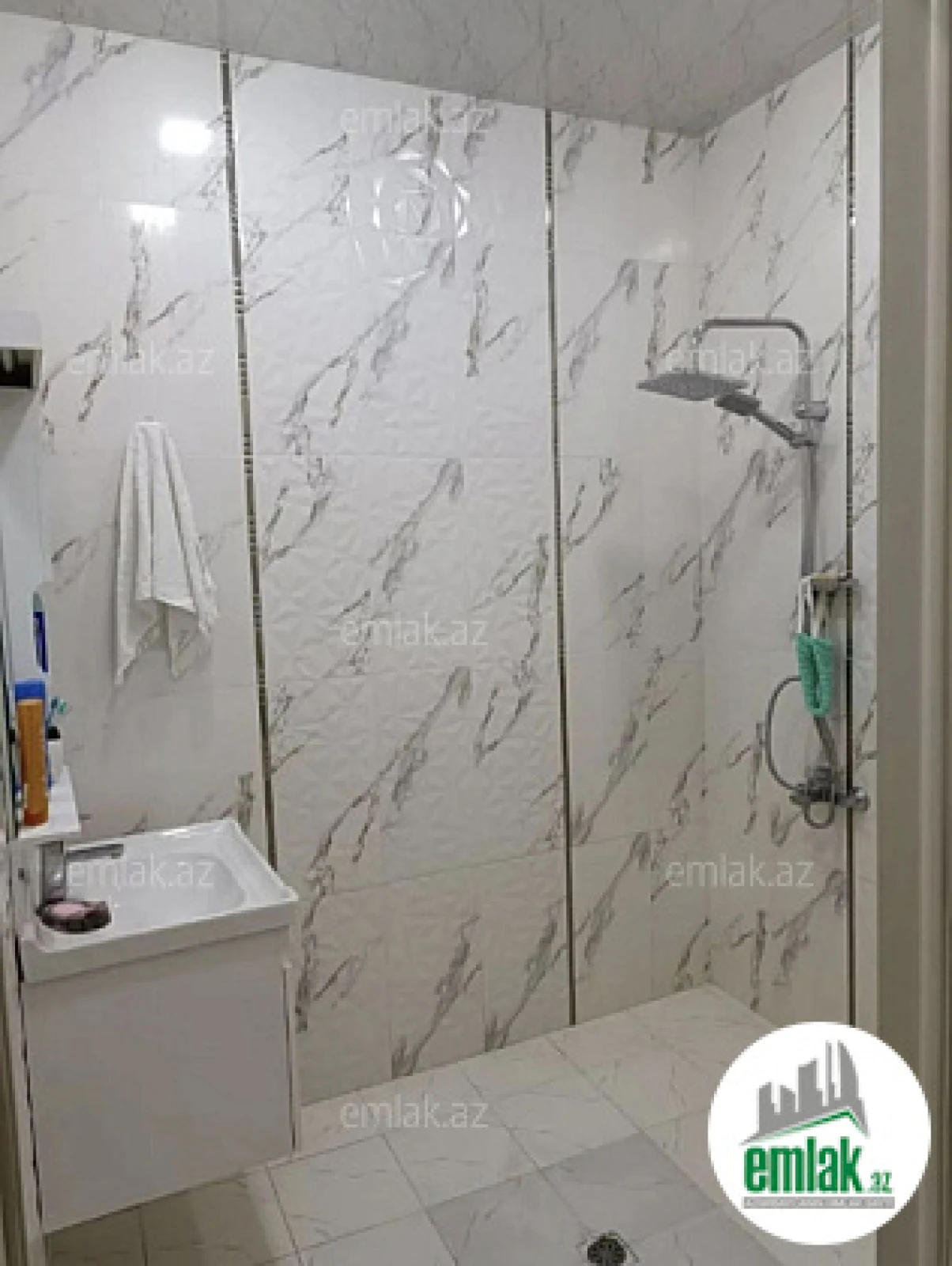 Satılır 3 otaqlı yeni tikili 105 m²