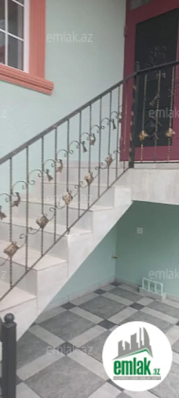 Satılır 4 otaqlı həyət evi 250 m²