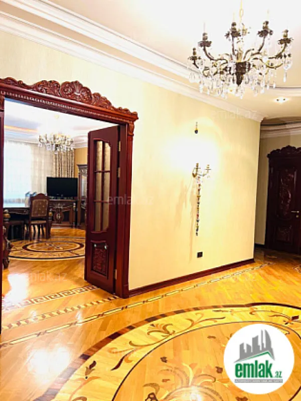 Satılır 4 otaqlı yeni tikili 153 m²