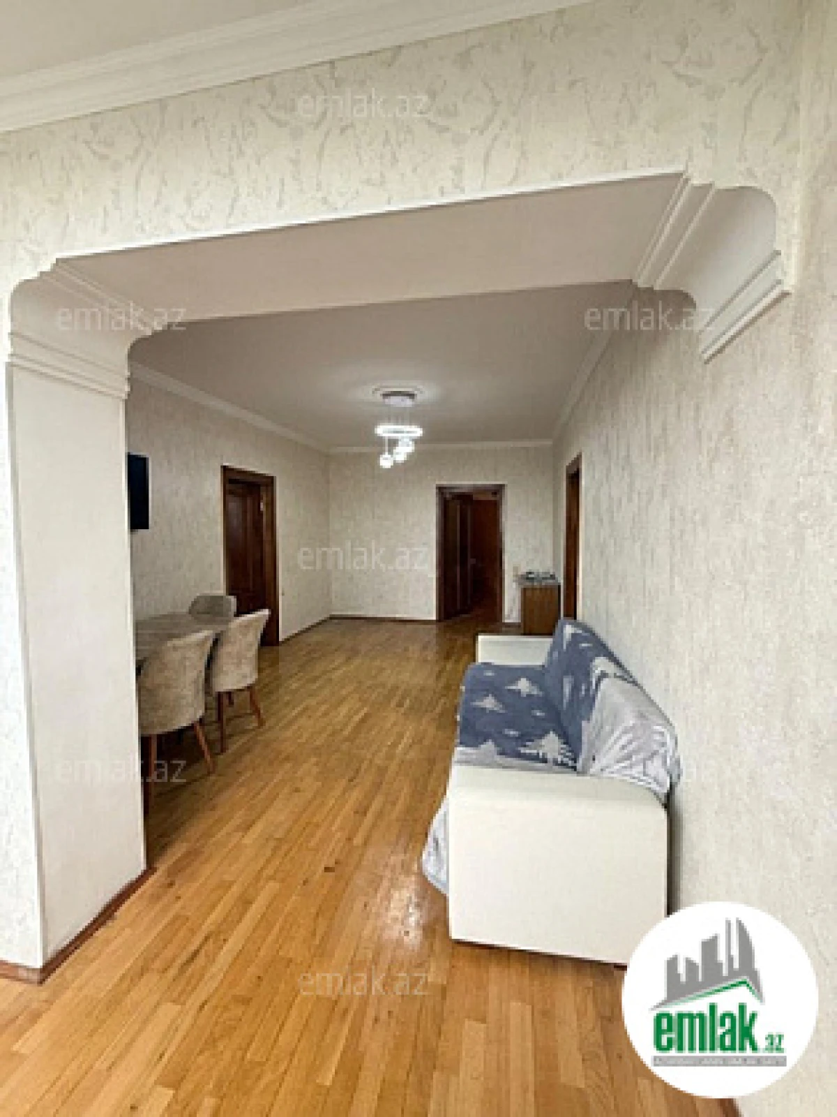 Satılır 3 otaqlı köhnə tikili 90 m²