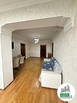 Satılır 3 otaqlı köhnə tikili 90 m²