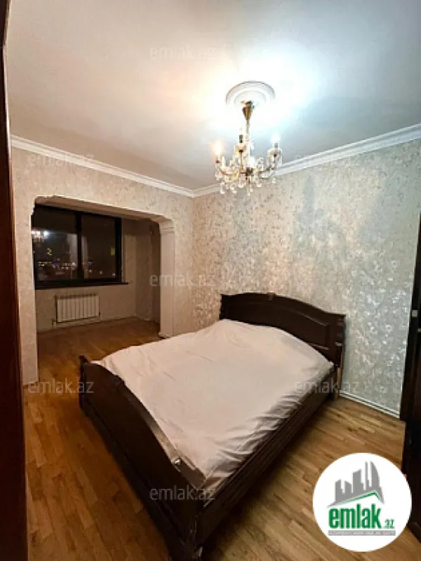 Satılır 3 otaqlı köhnə tikili 90 m²