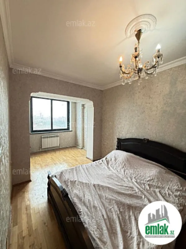 Satılır 3 otaqlı köhnə tikili 90 m²