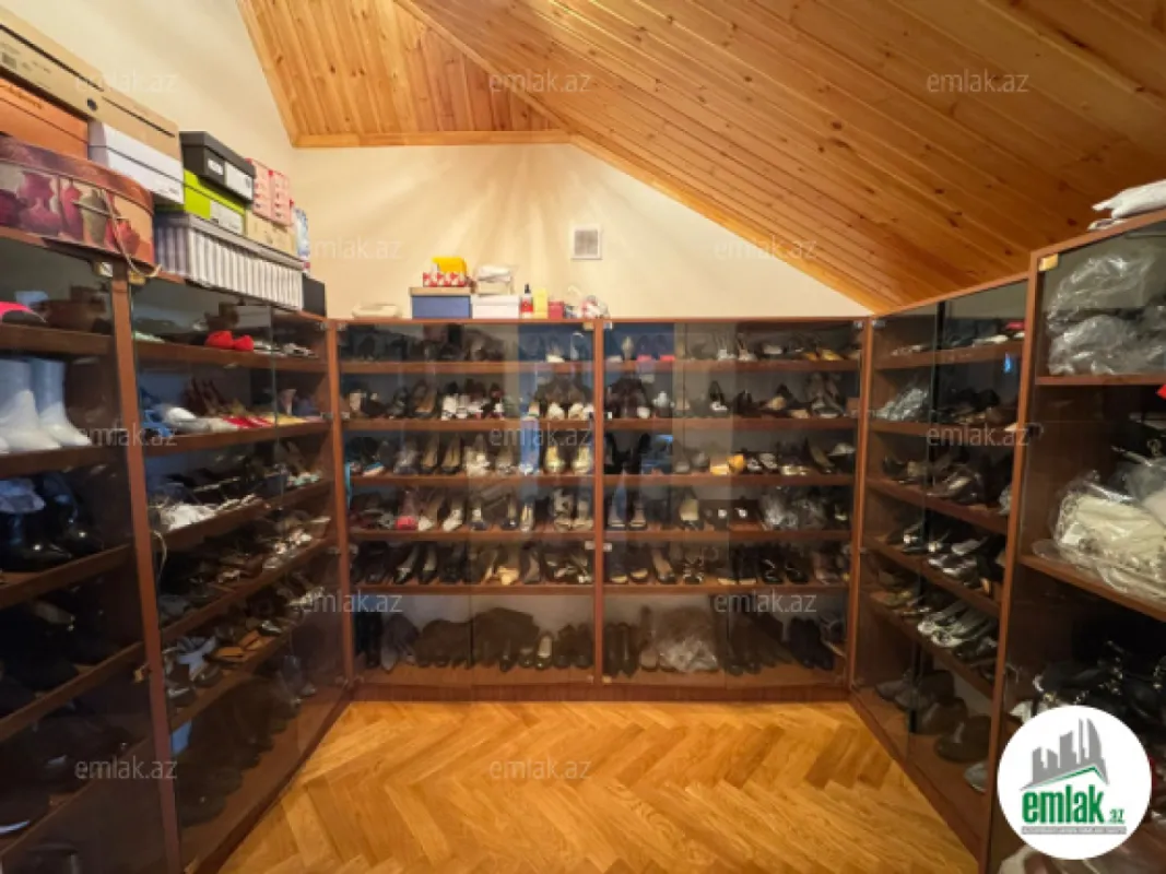 Satılır 5 otaqlı həyət evi 450 m²