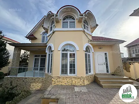 Satılır 5 otaqlı həyət evi 450 m²