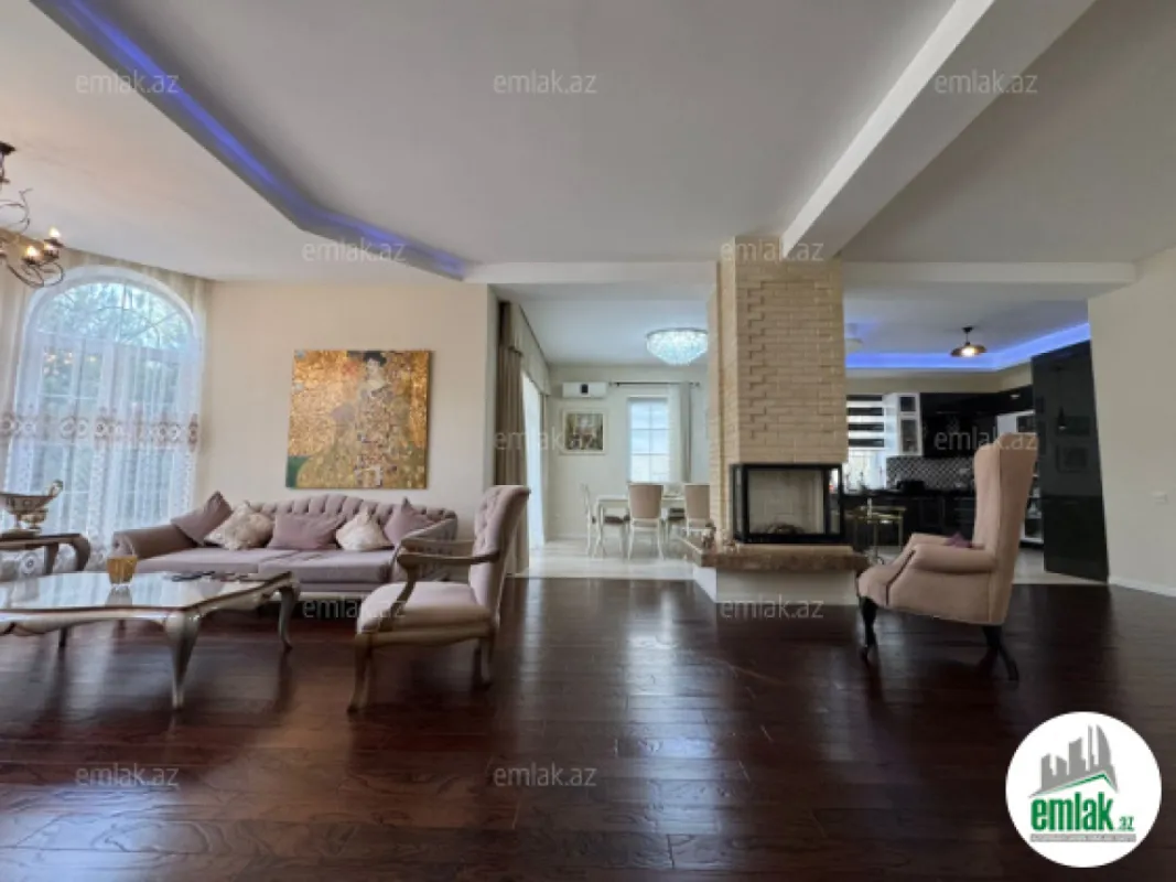 Satılır 5 otaqlı həyət evi 450 m²