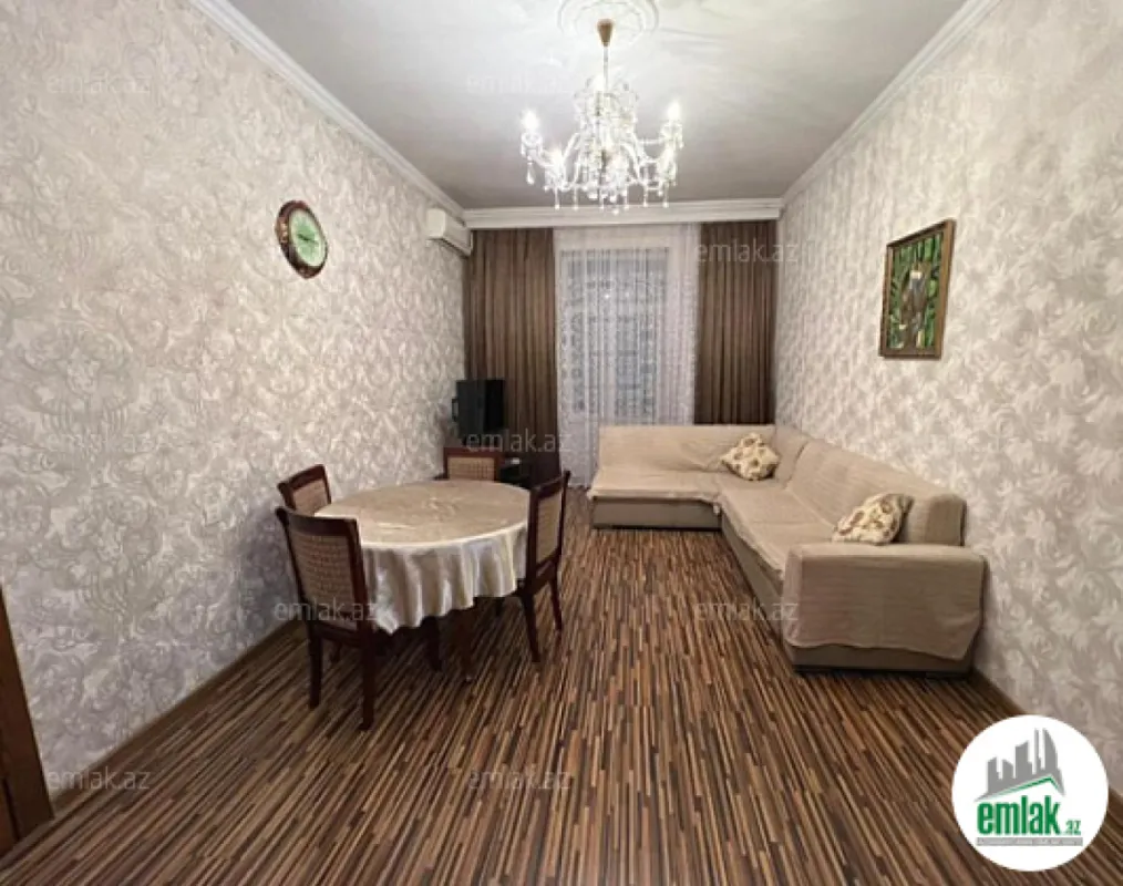 Satılır 3 otaqlı köhnə tikili 90 m²