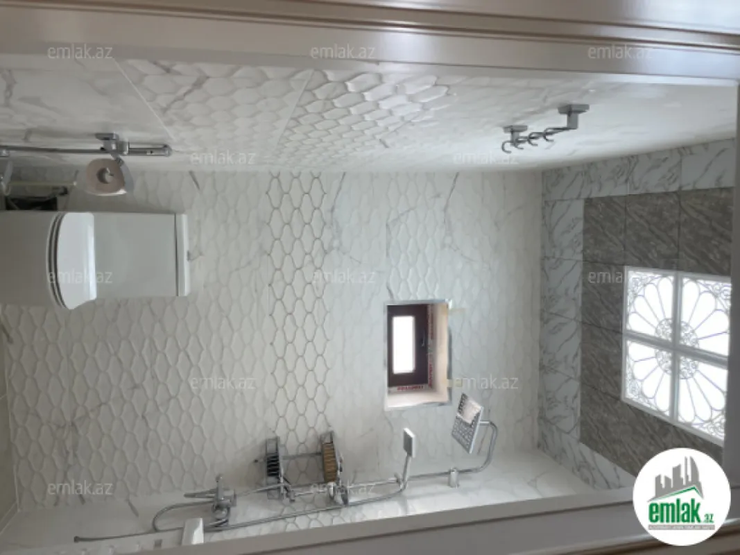 Satılır 6 otaqlı həyət evi 270 m²