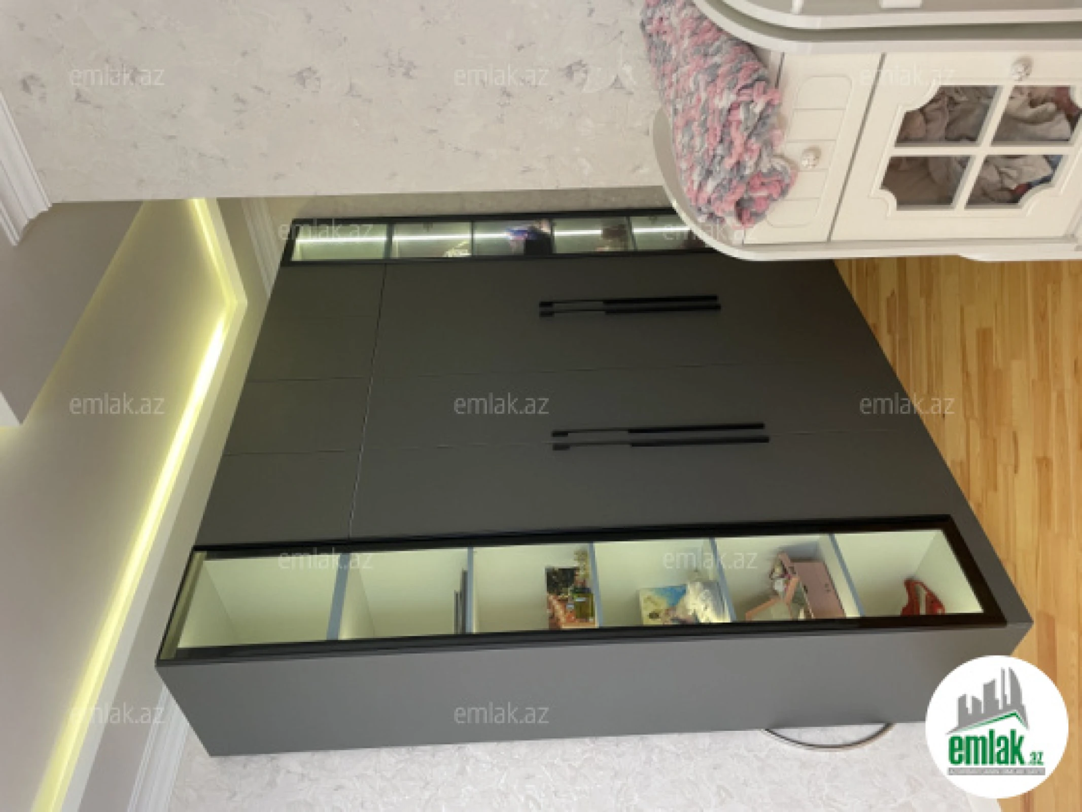 Satılır 6 otaqlı həyət evi 270 m²