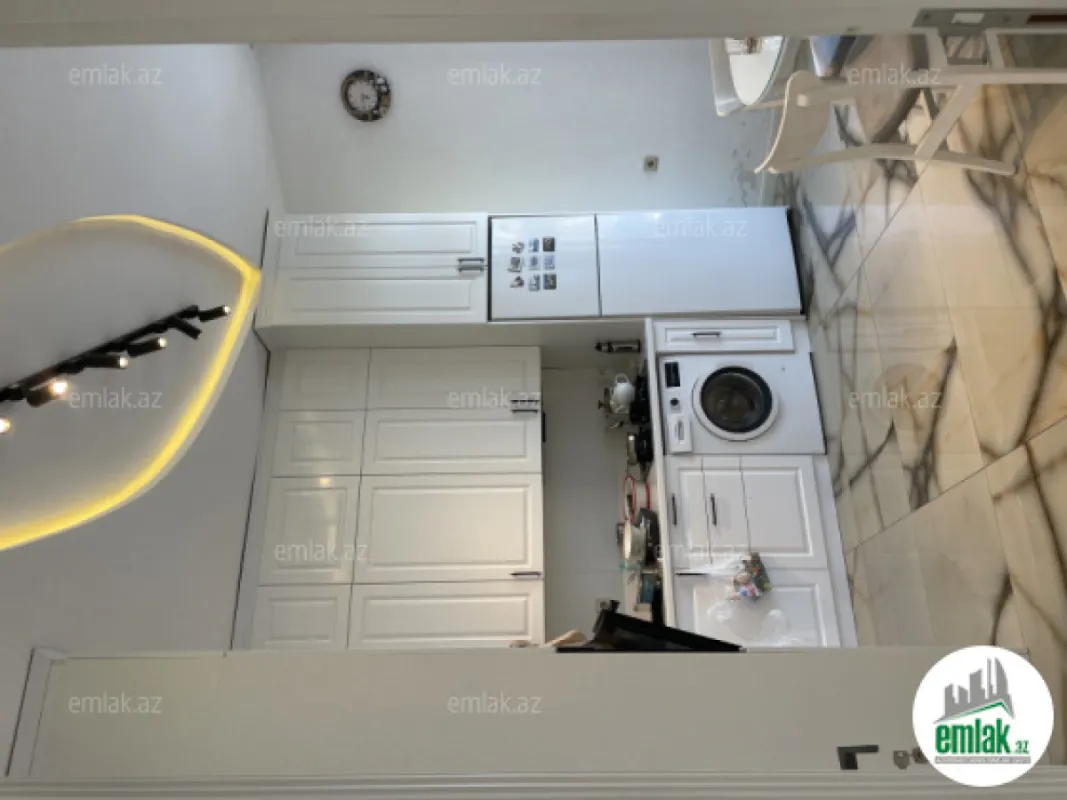 Satılır 6 otaqlı həyət evi 270 m²