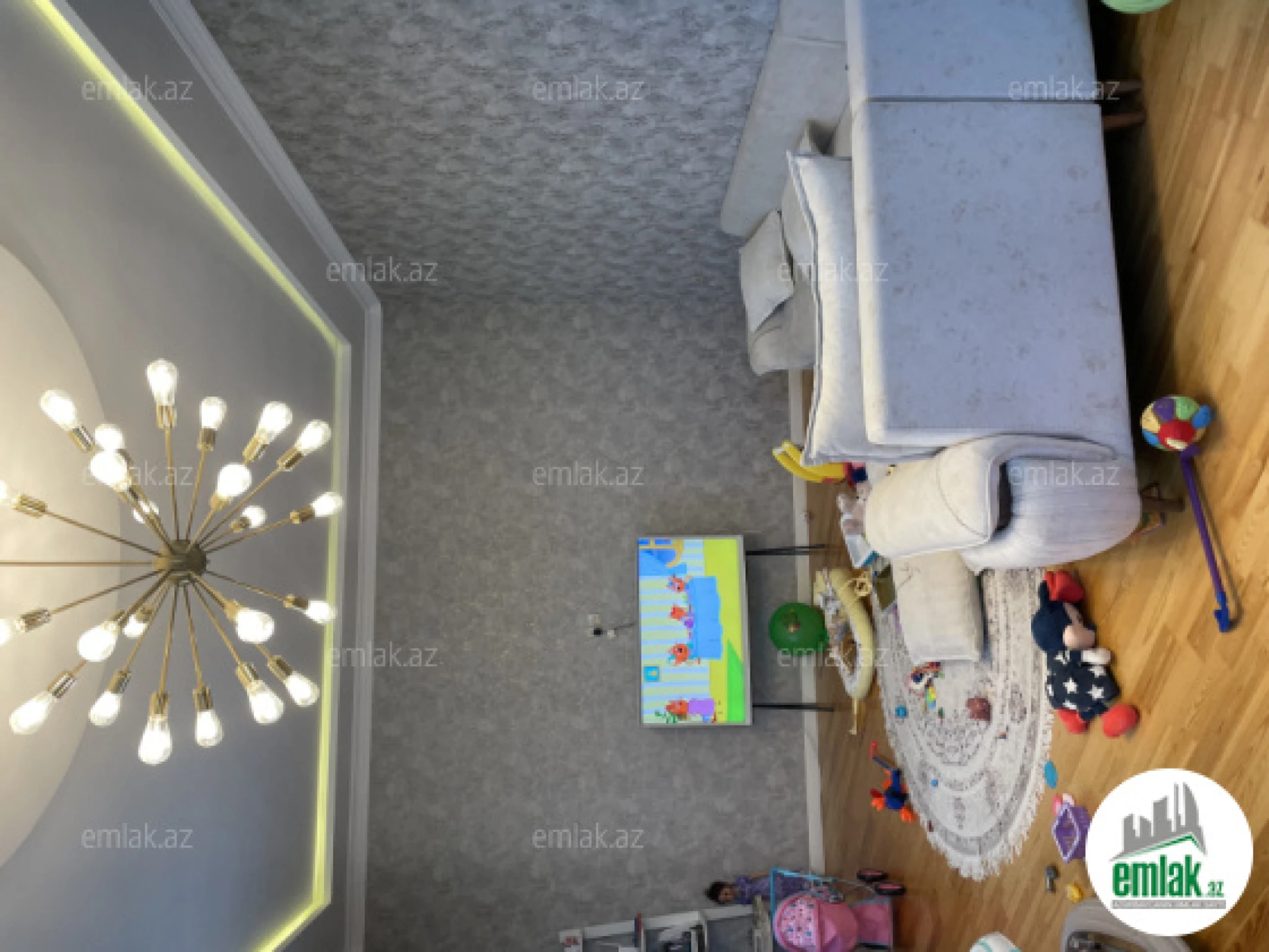 Satılır 6 otaqlı həyət evi 270 m²