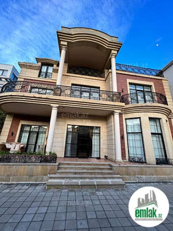 Satılır 9 otaqlı həyət evi 550 m²
