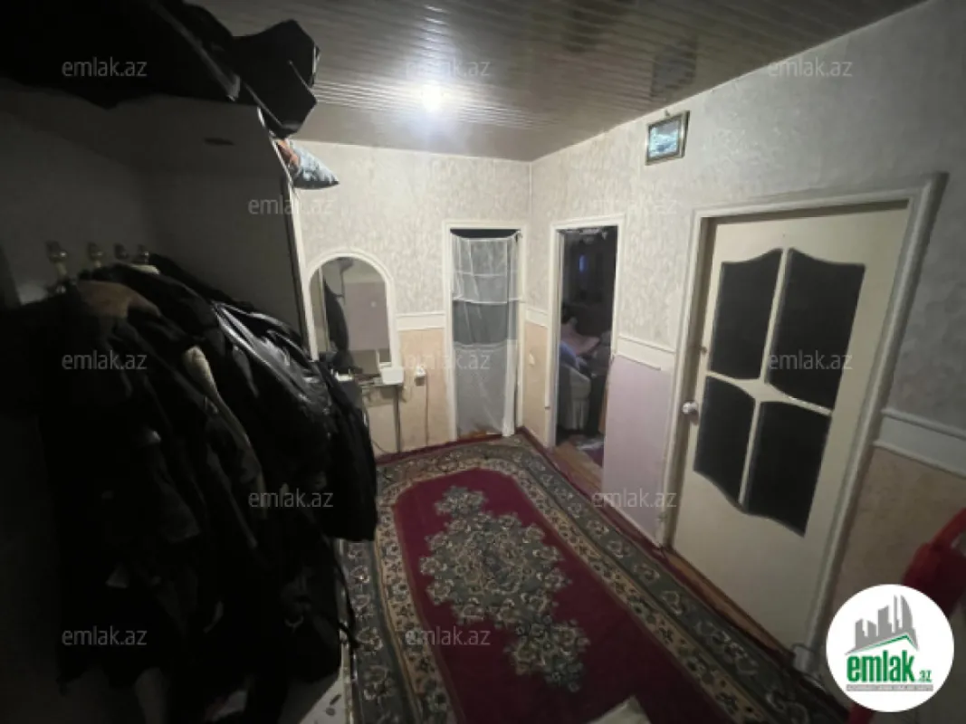 Satılır 2 otaqlı köhnə tikili 50 m²