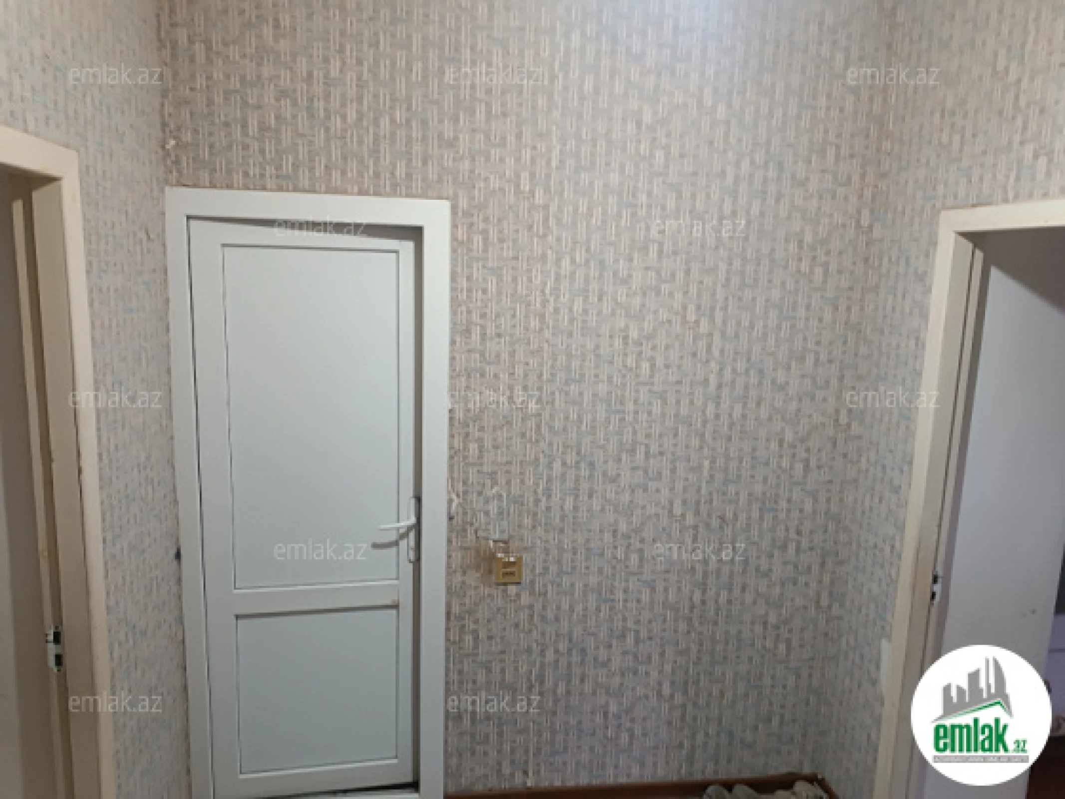 Satılır 2 otaqlı köhnə tikili 72 m²