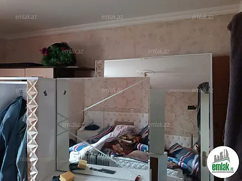 Satılır 2 otaqlı köhnə tikili 72 m²