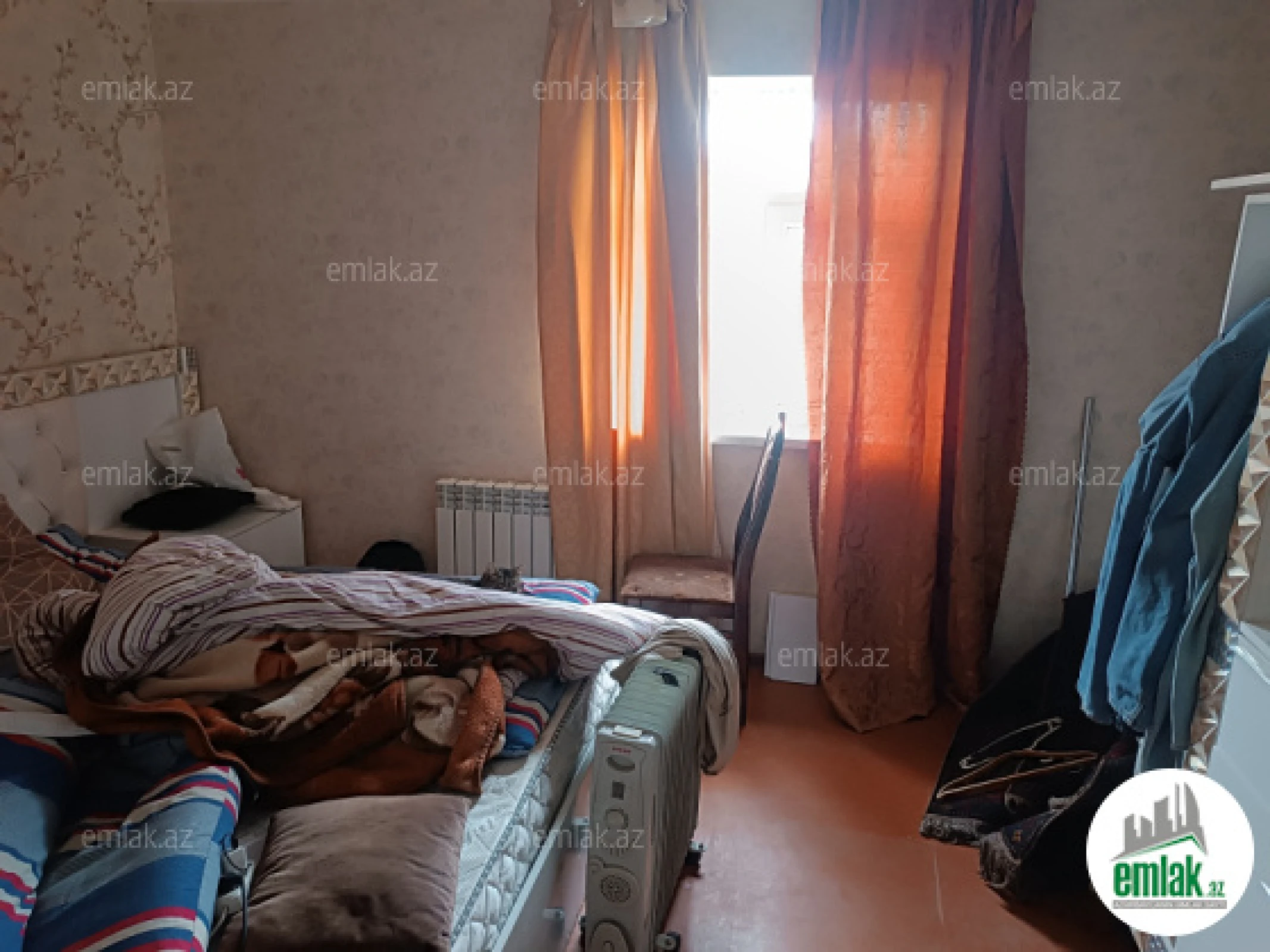 Satılır 2 otaqlı köhnə tikili 72 m²