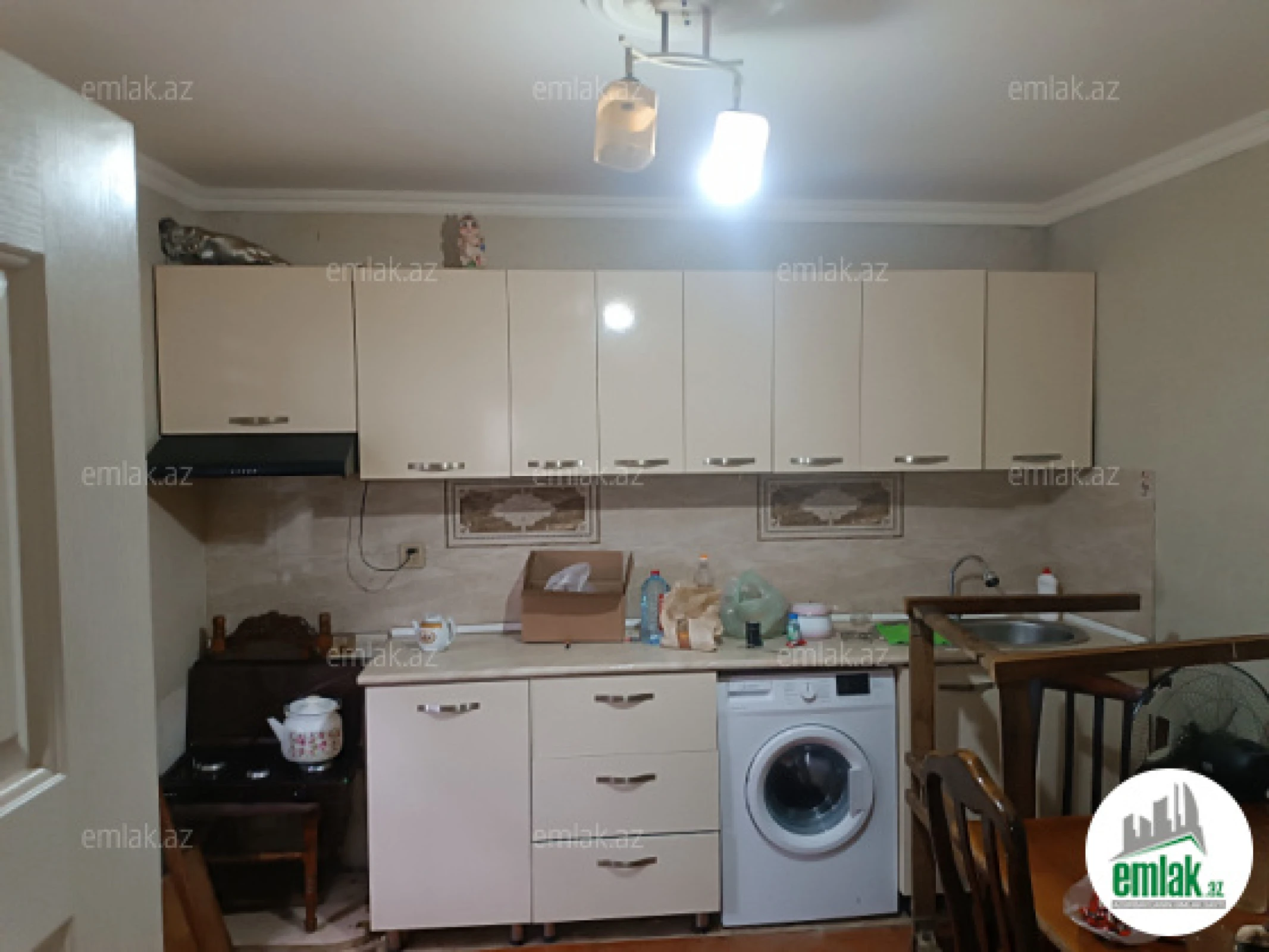 Satılır 2 otaqlı köhnə tikili 72 m²