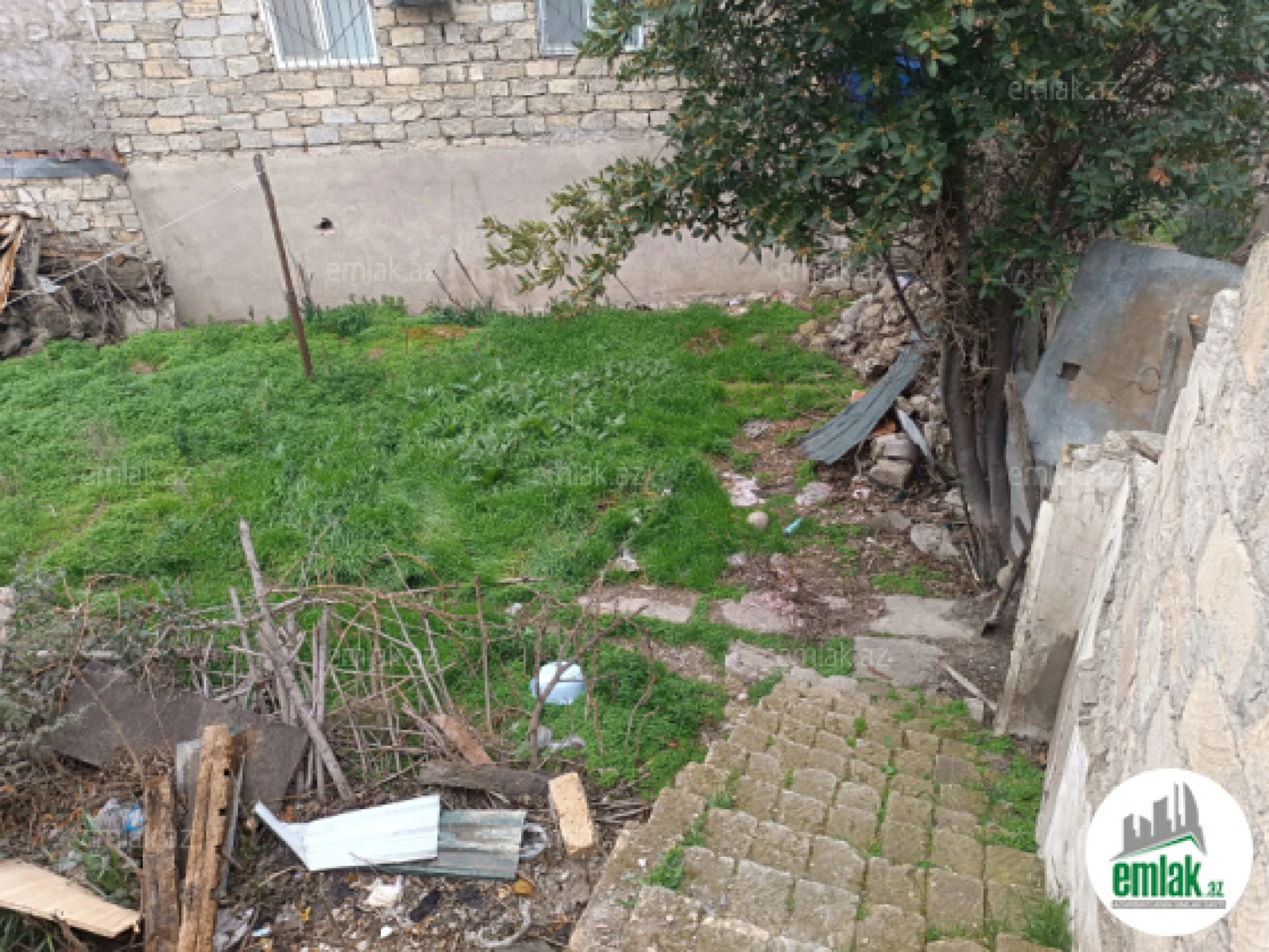 Satılır 2 otaqlı köhnə tikili 72 m²