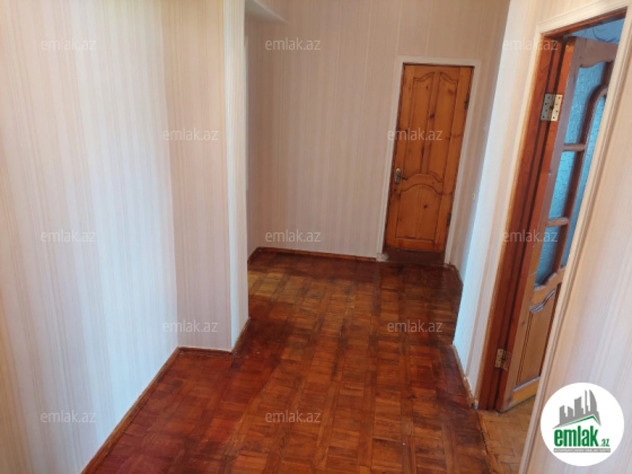 Satılır 4 otaqlı köhnə tikili 100 m²