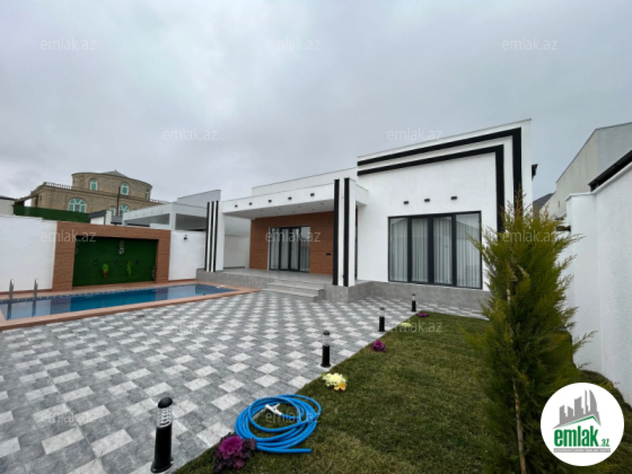 Satılır 4 otaqlı yeni tikili 155 m²