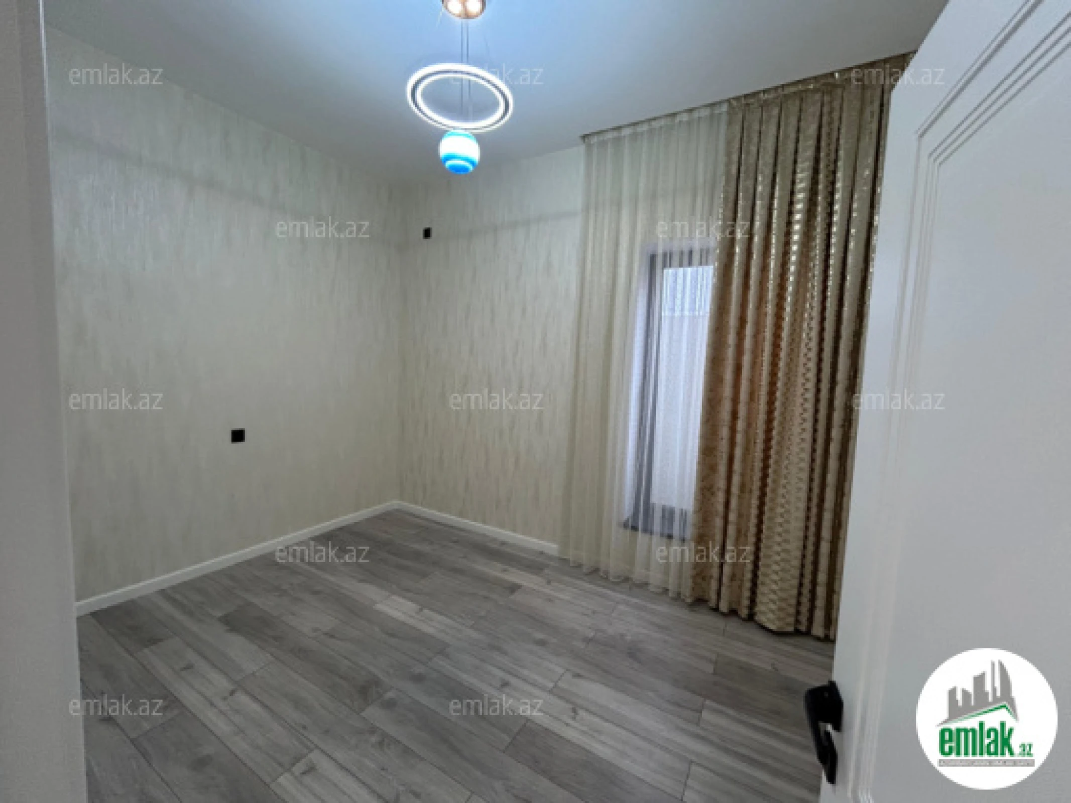 Satılır 4 otaqlı yeni tikili 155 m²