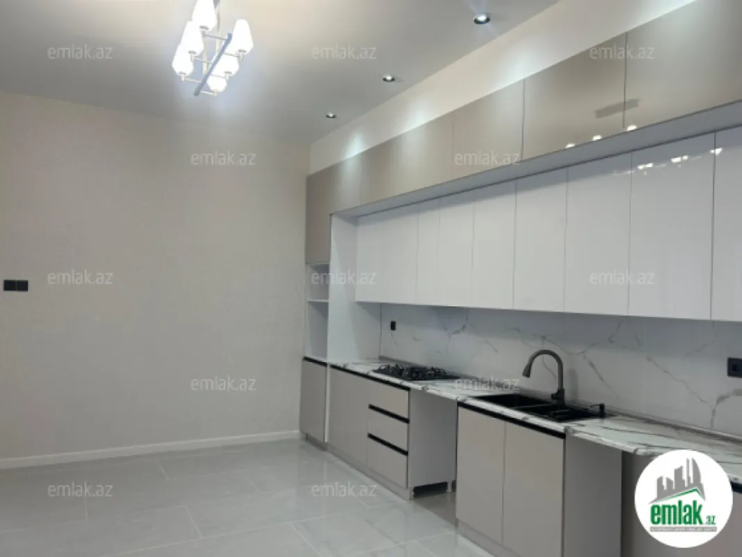 Satılır 4 otaqlı yeni tikili 155 m²