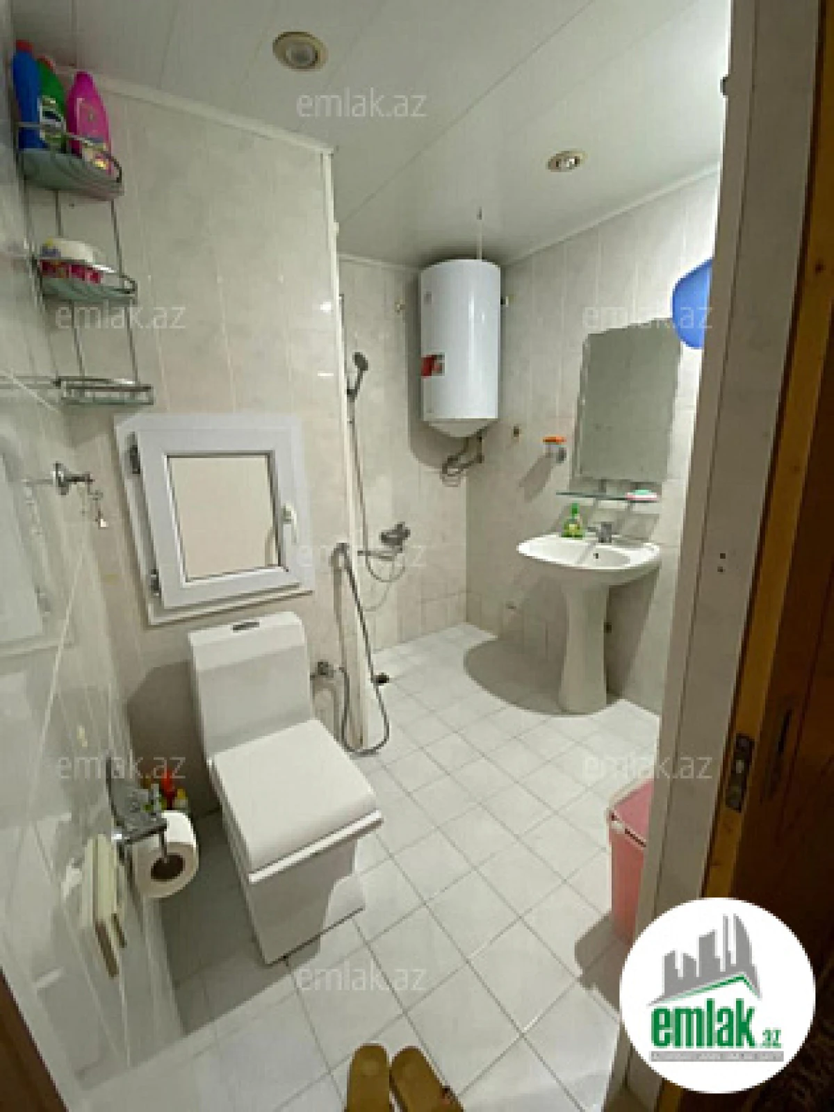 Satılır 4 otaqlı köhnə tikili 100 m²