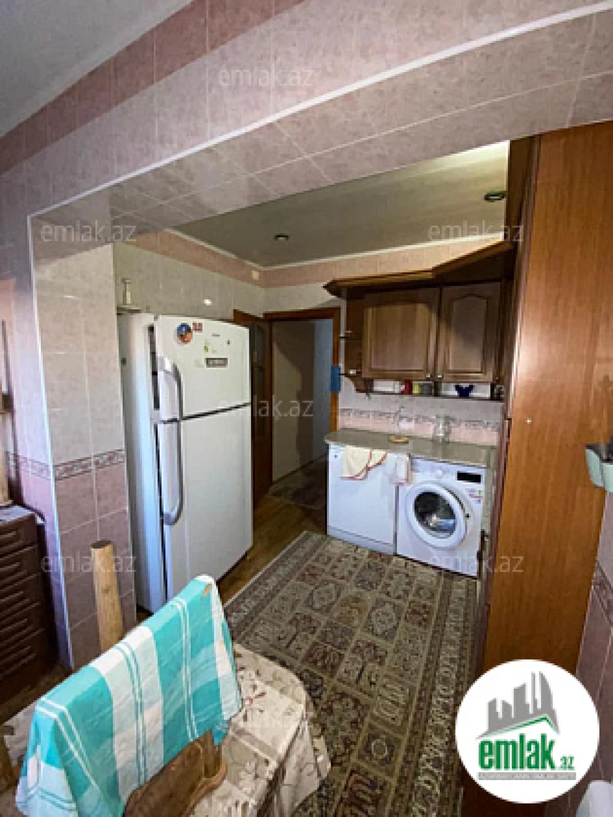 Satılır 4 otaqlı köhnə tikili 100 m²