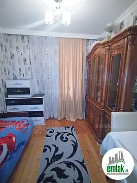 Satılır 5 otaqlı həyət evi 200 m²