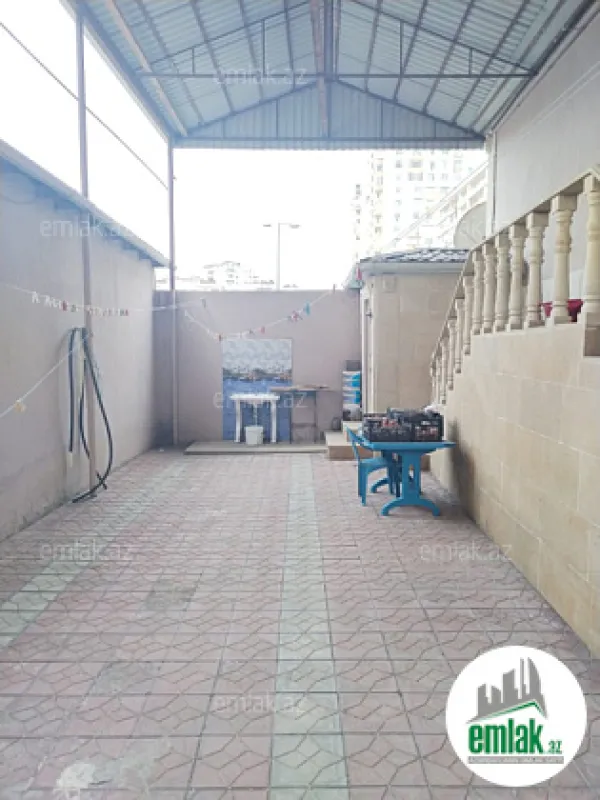 Satılır 5 otaqlı həyət evi 200 m²