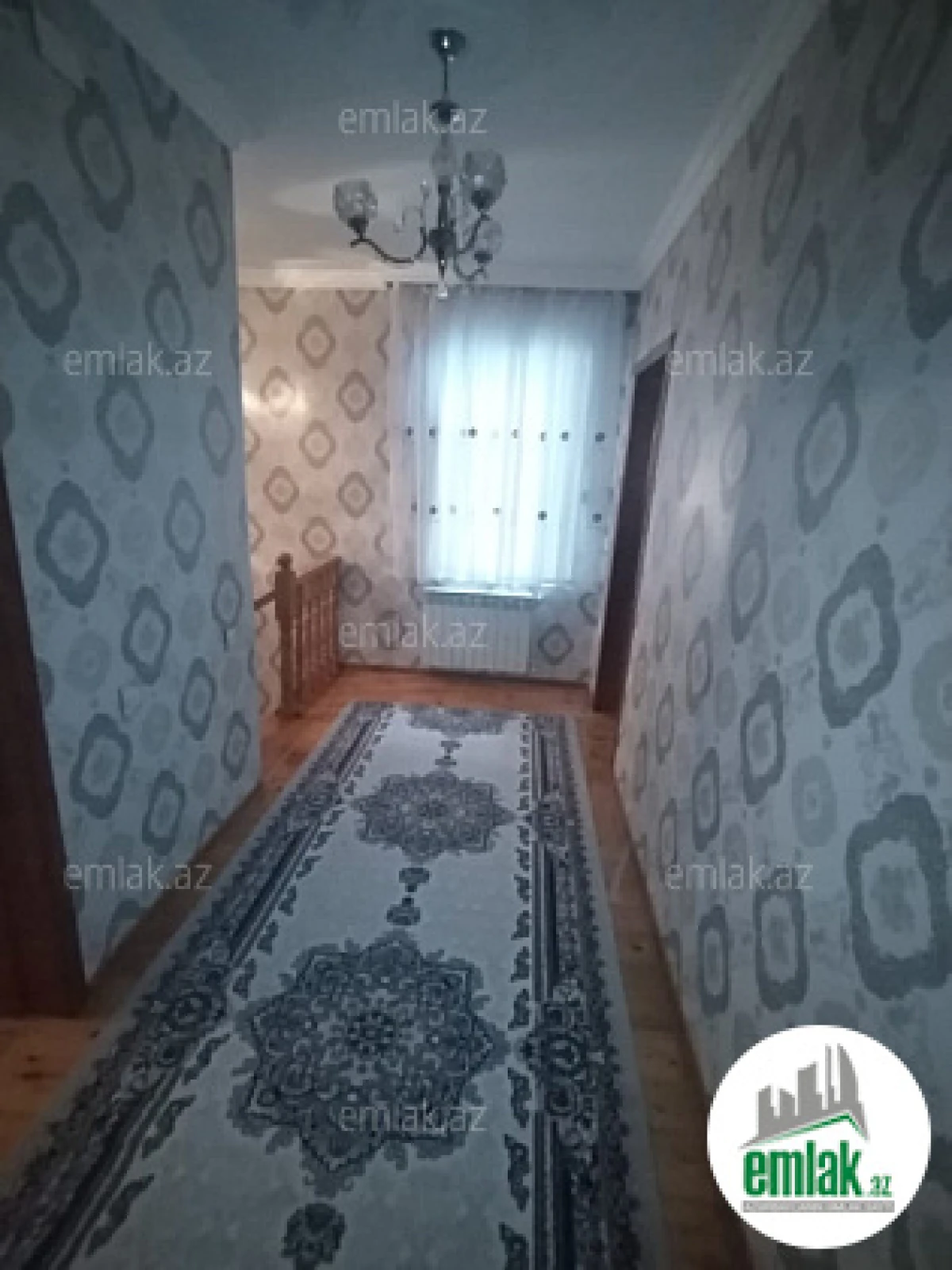 Satılır 5 otaqlı həyət evi 200 m²