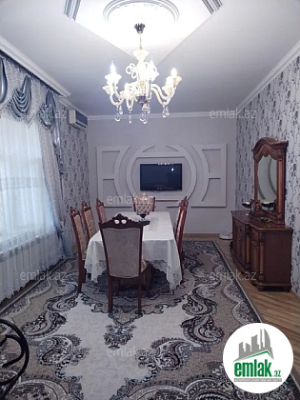 Satılır 5 otaqlı həyət evi 200 m²