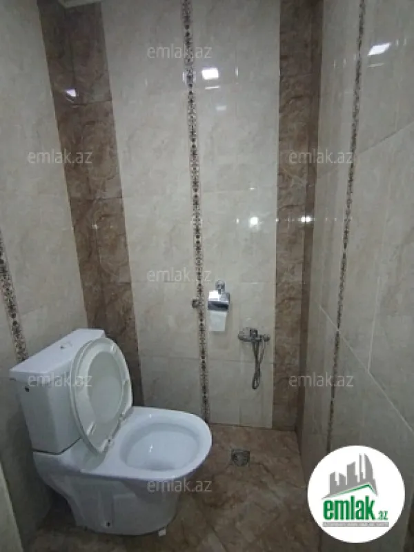 Satılır 5 otaqlı həyət evi 200 m²